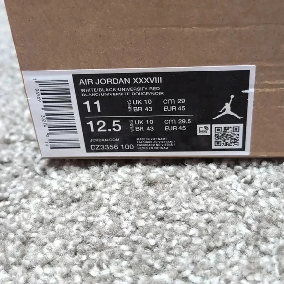 Air Jordan XXXVIII Celebration Sneakers - Picture 10 of 10